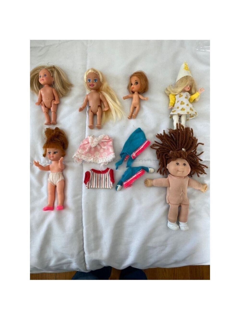 Lot of 6 dolls